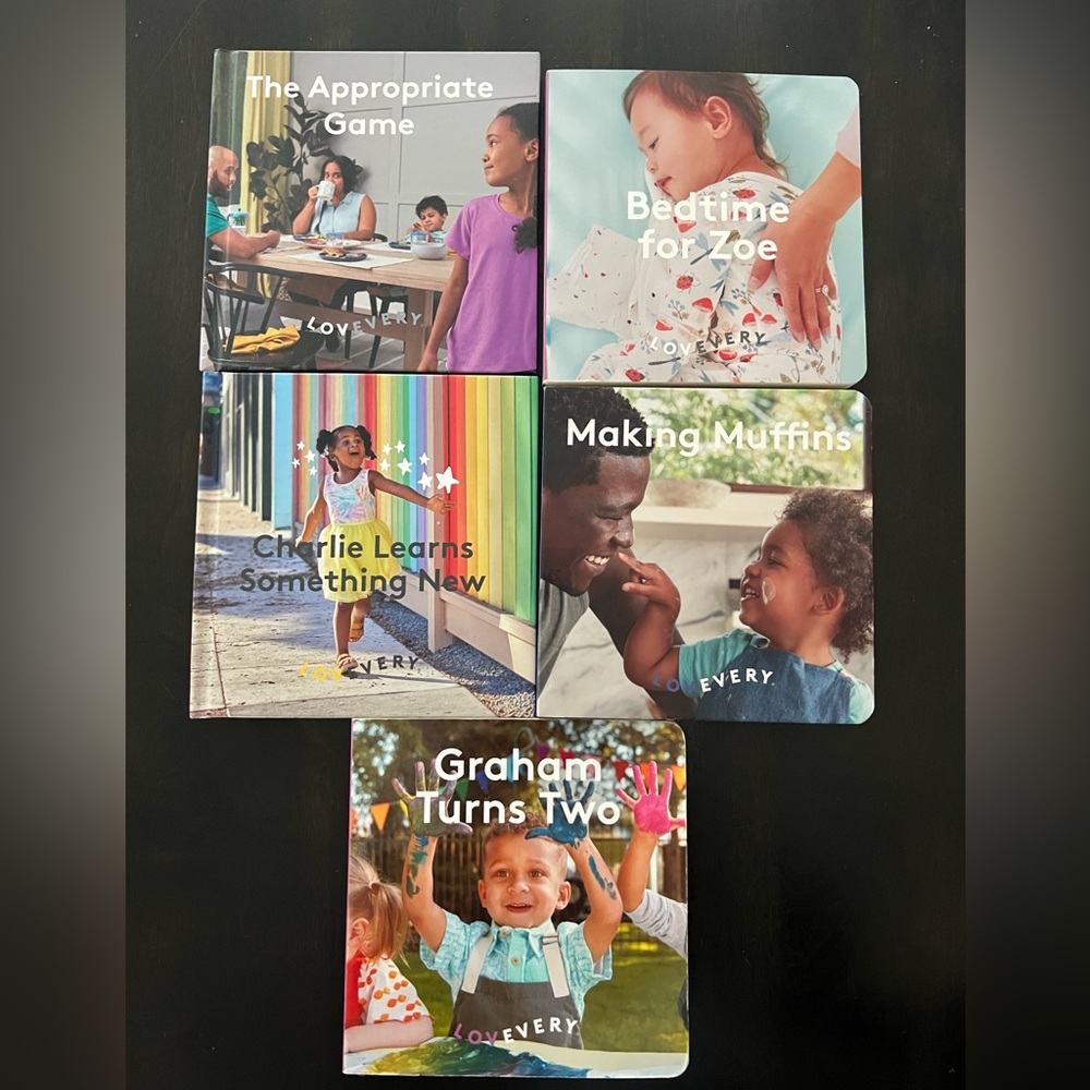Lovevery Book Bundle (5)
